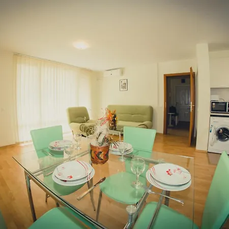 Prestige - Full Board Appartement